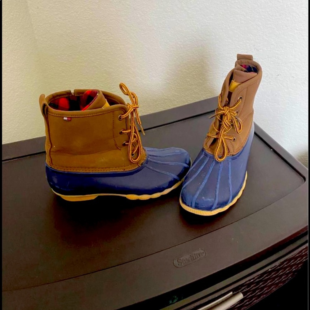Tommy Hilfiger Boots 5Y